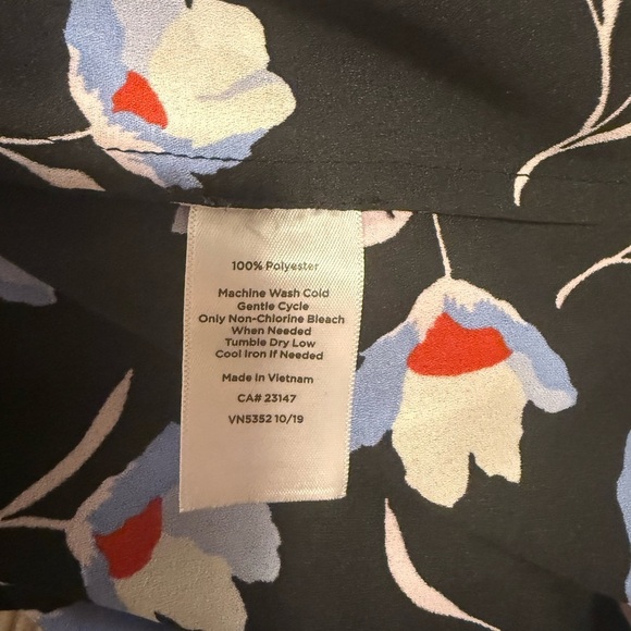 Talbots White and Red Sleeveless Blouse with Mandarin Collar - Picture 9 of 10